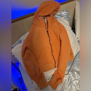 Nock Off Lulu lemon scuba, size s, good quality!